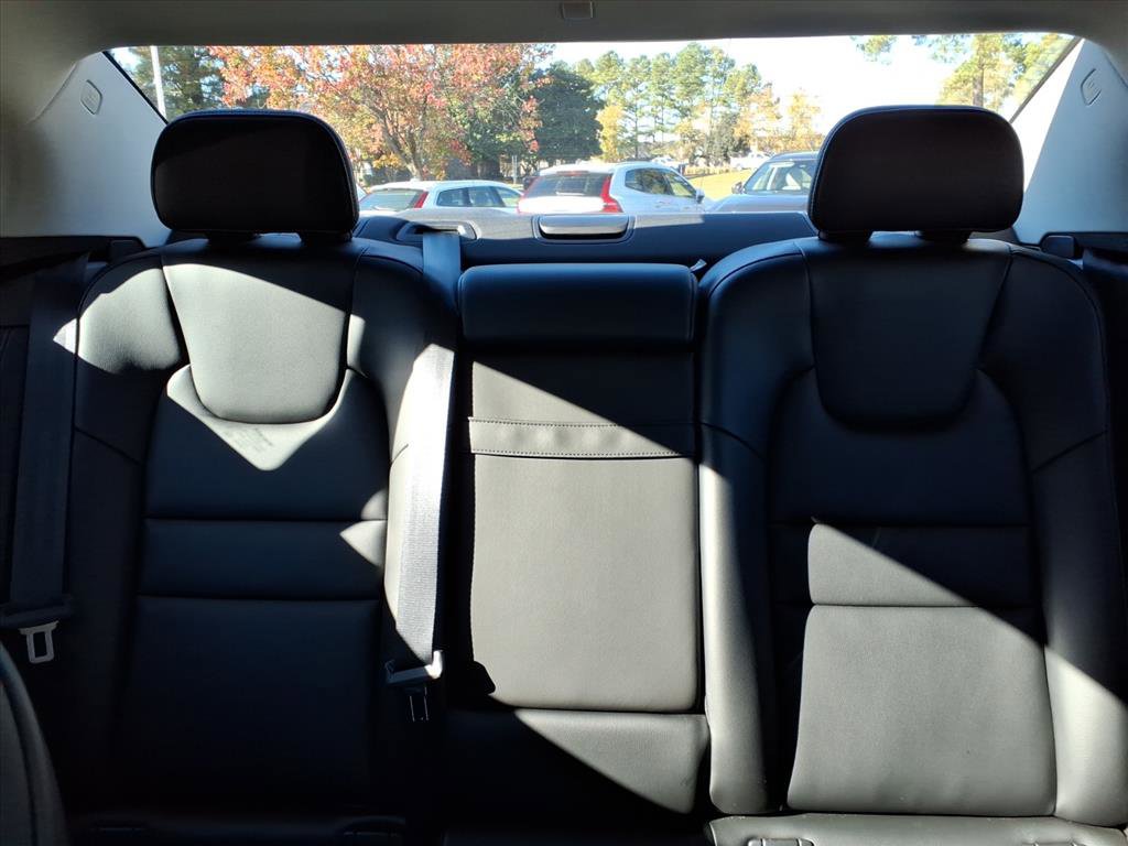 Certified 2025 Volvo S60 B5 Core image 19