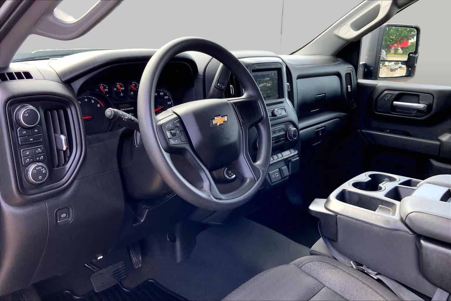 Used 2024 Chevrolet Silverado 2500 Custom w/ Custom Convenience Package AWD/4WD image 17