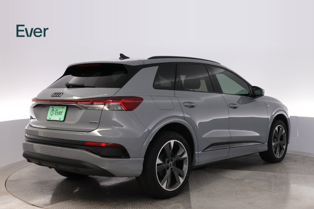 Used 2023 Audi Q4 e-tron Prestige w/ Black Optic Package AWD/4WD image 3