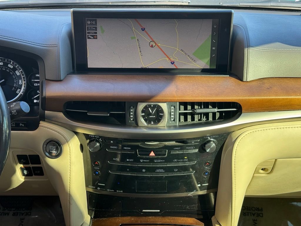 Used 2019 Lexus LX 570 4WD image 18