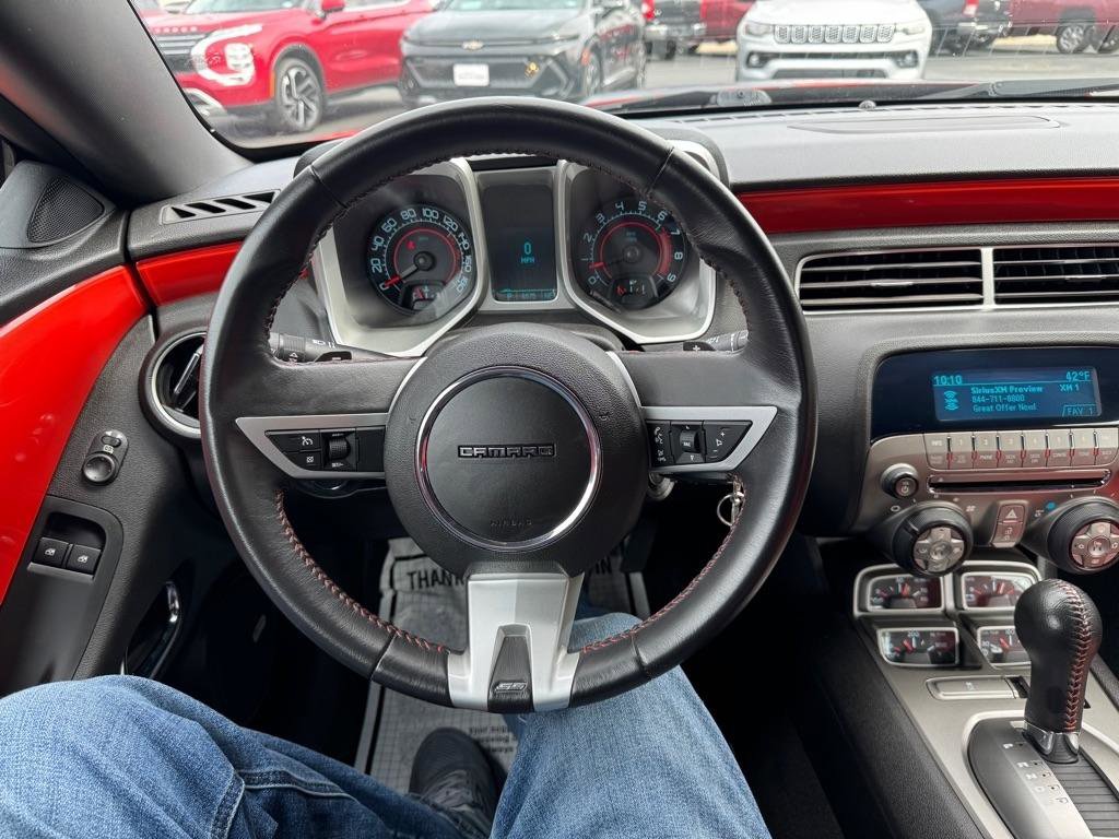 Used 2010 Chevrolet Camaro SS w/ Interior Accent Trim Package image 17