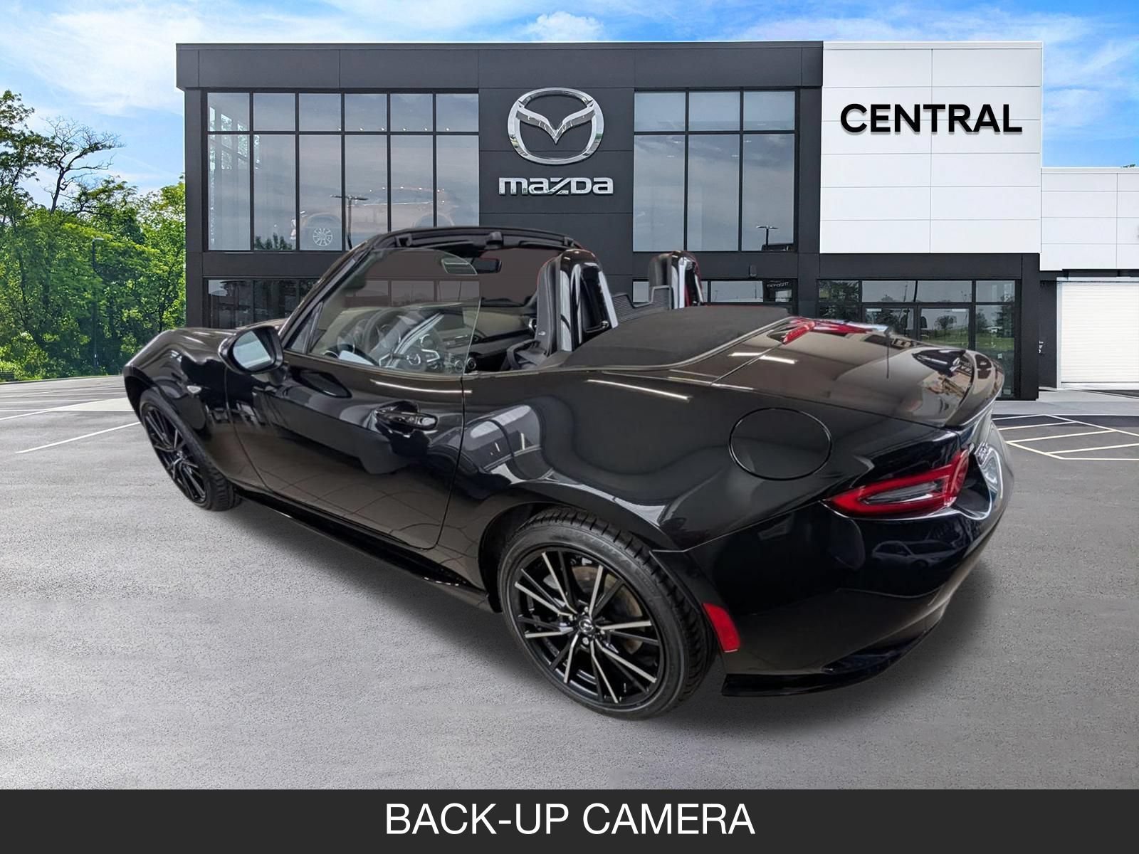 New 2025 MAZDA MX-5 Miata Grand Touring w/ Appearance Package RWD image 3