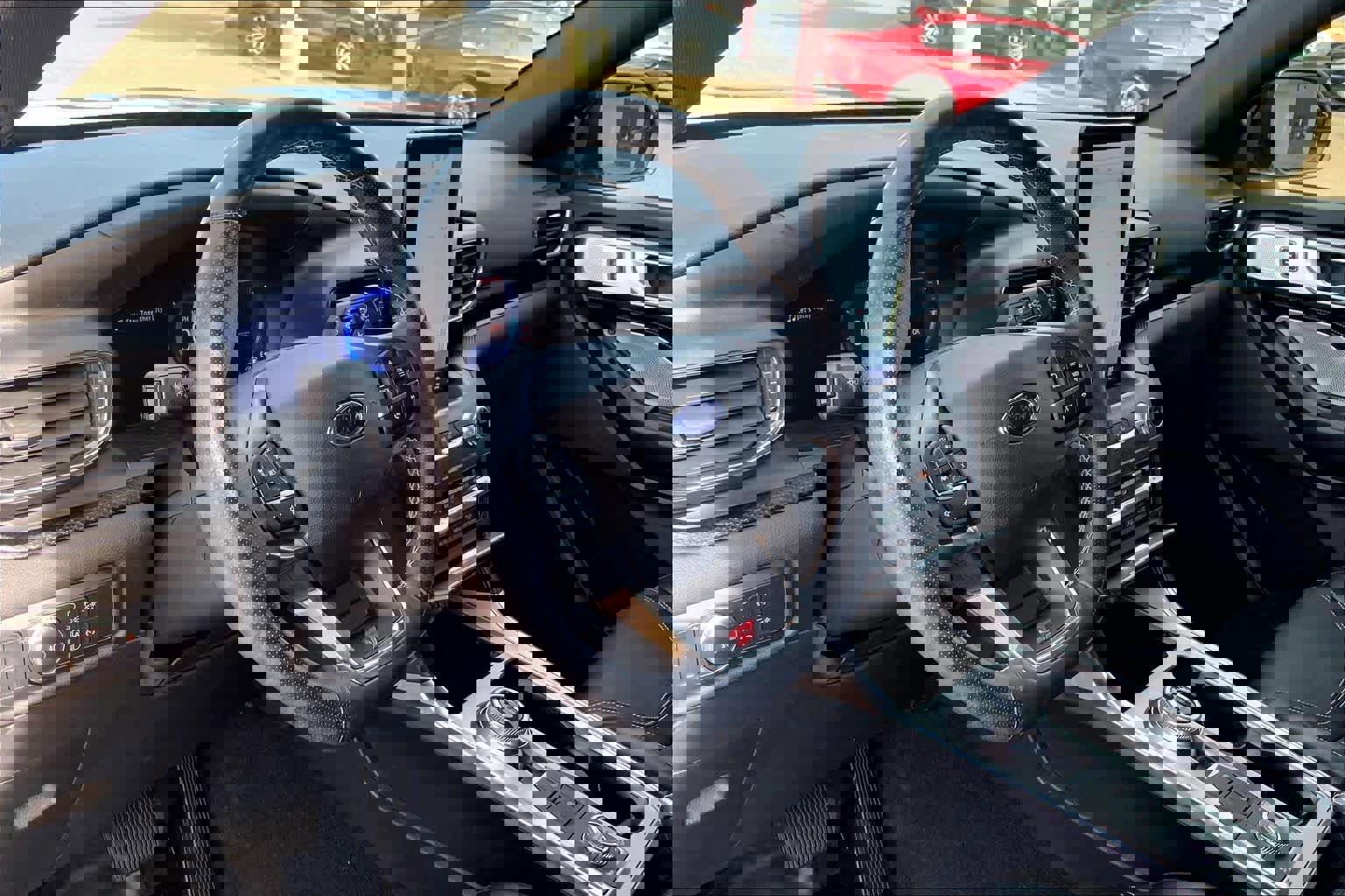 Certified 2020 Ford Explorer ST w/ Premium Technology Package image 17