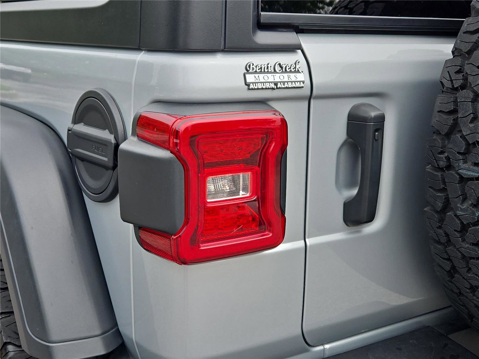 Used 2024 Jeep Wrangler Unlimited Rubicon image 9