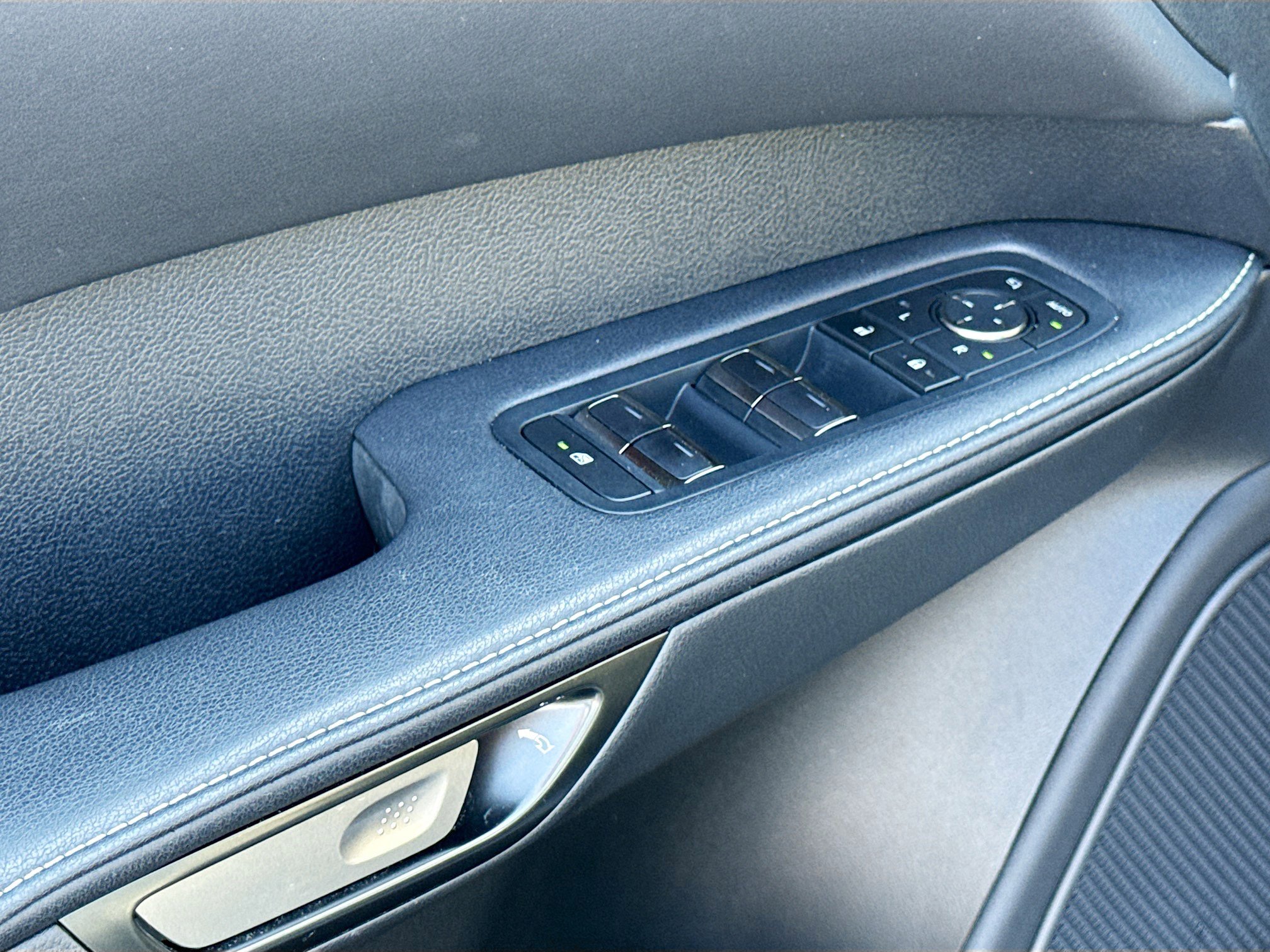 Used 2023 Lexus RX 500h F Sport image 8