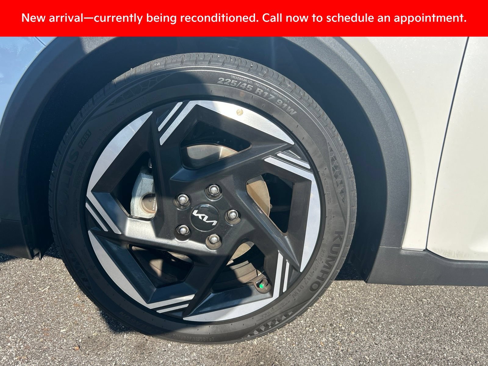 Certified 2025 Kia K4 EX FWD image 2