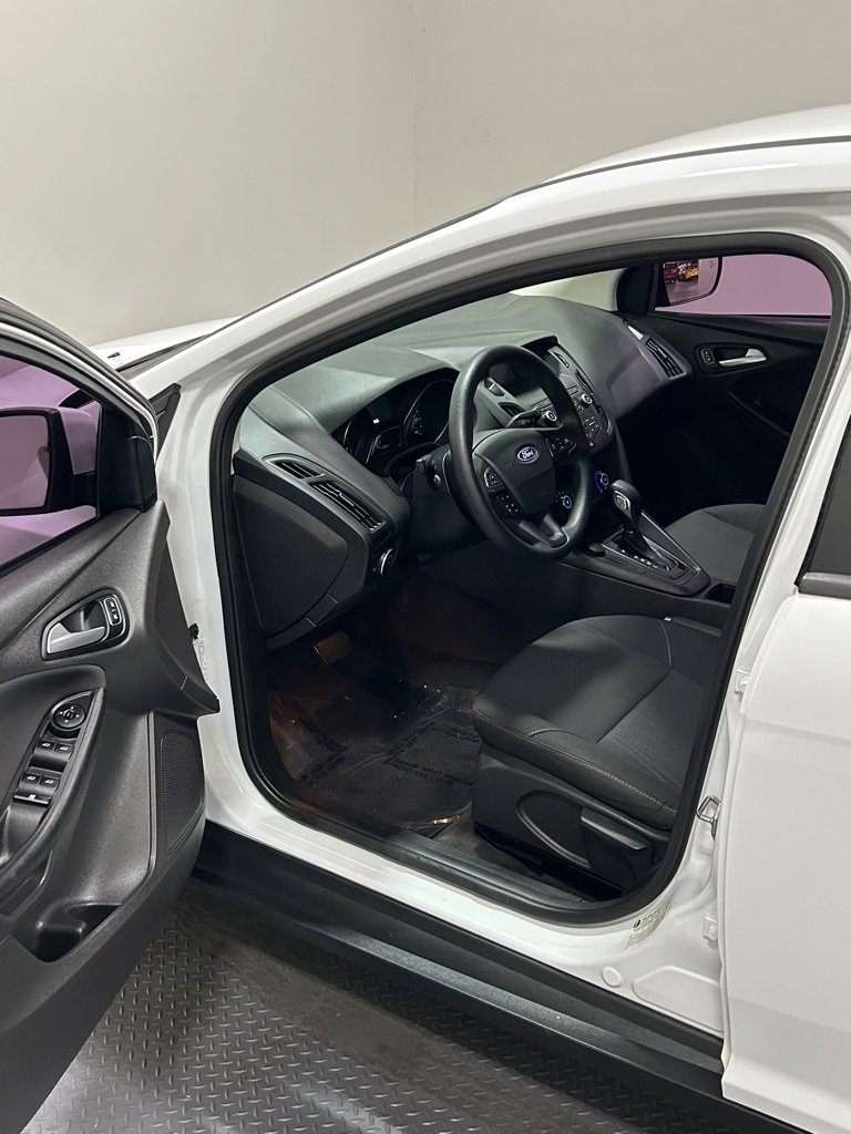 Used 2018 Ford Focus SE image 8