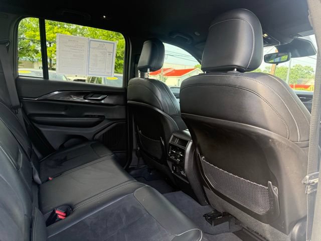 Used 2023 Jeep Grand Cherokee Altitude AWD/4WD image 22