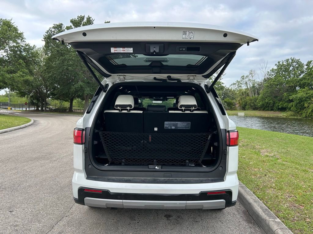 Used 2024 Toyota Sequoia Capstone image 10