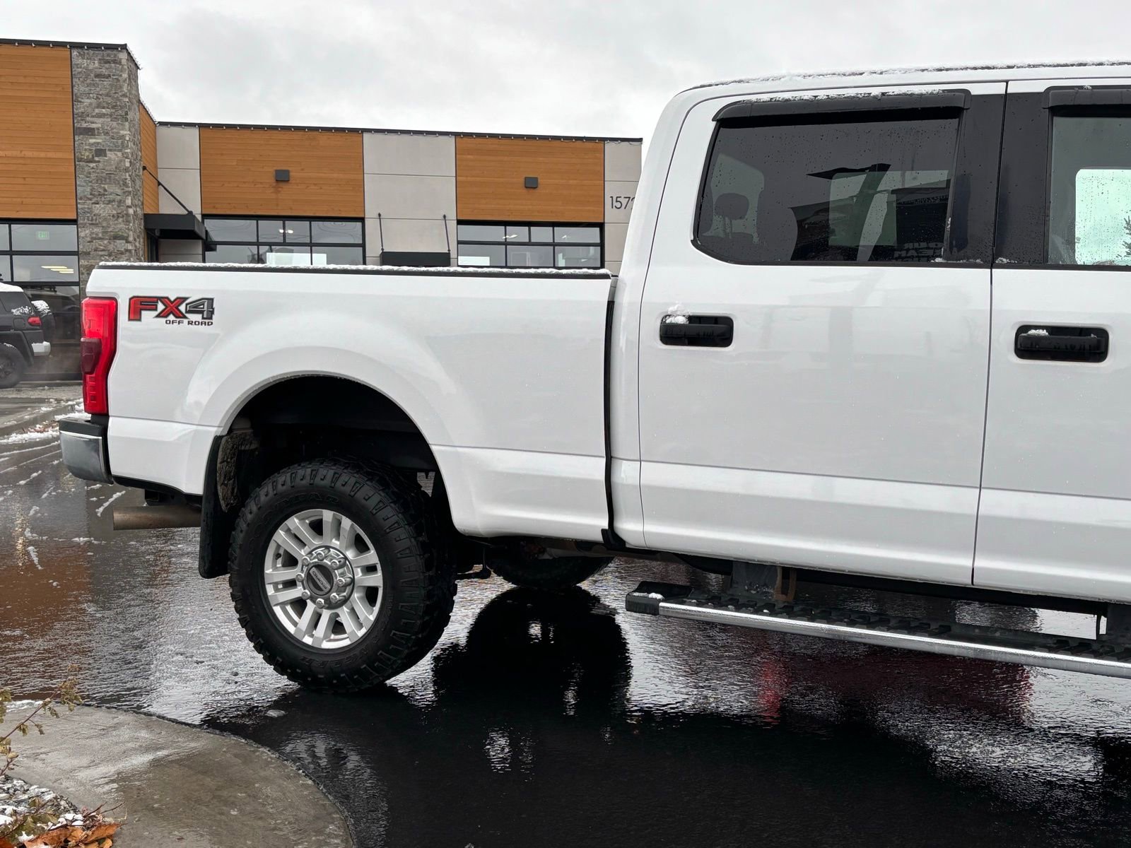 Used 2019 Ford F350 XLT w/ FX4 Off-Road Package AWD/4WD image 4