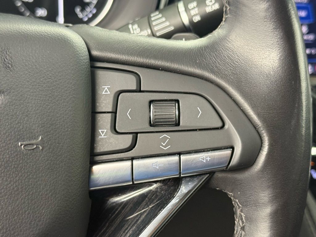 Used 2023 Cadillac XT6 Premium Luxury image 23