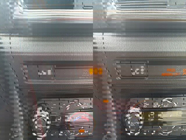 Used 2018 MAZDA MAZDA3 Grand Touring image 18