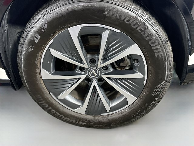 Used 2023 Lexus RZ 450e Premium w/ Technology Package AWD/4WD image 31