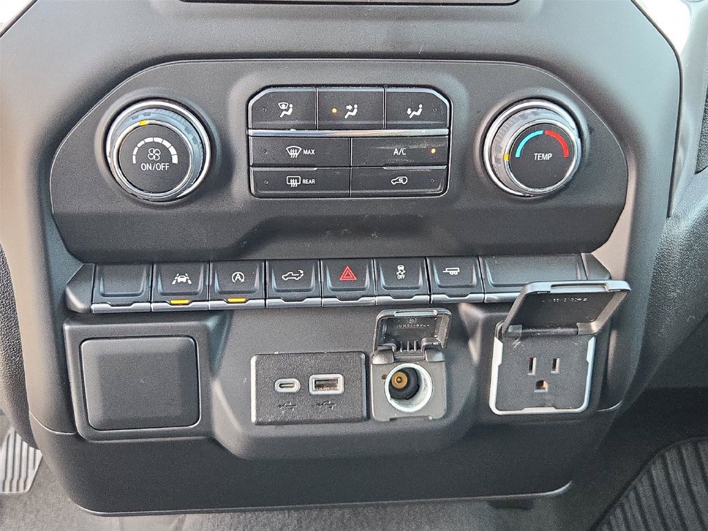 Certified 2022 Chevrolet Silverado 1500 Custom RWD image 34