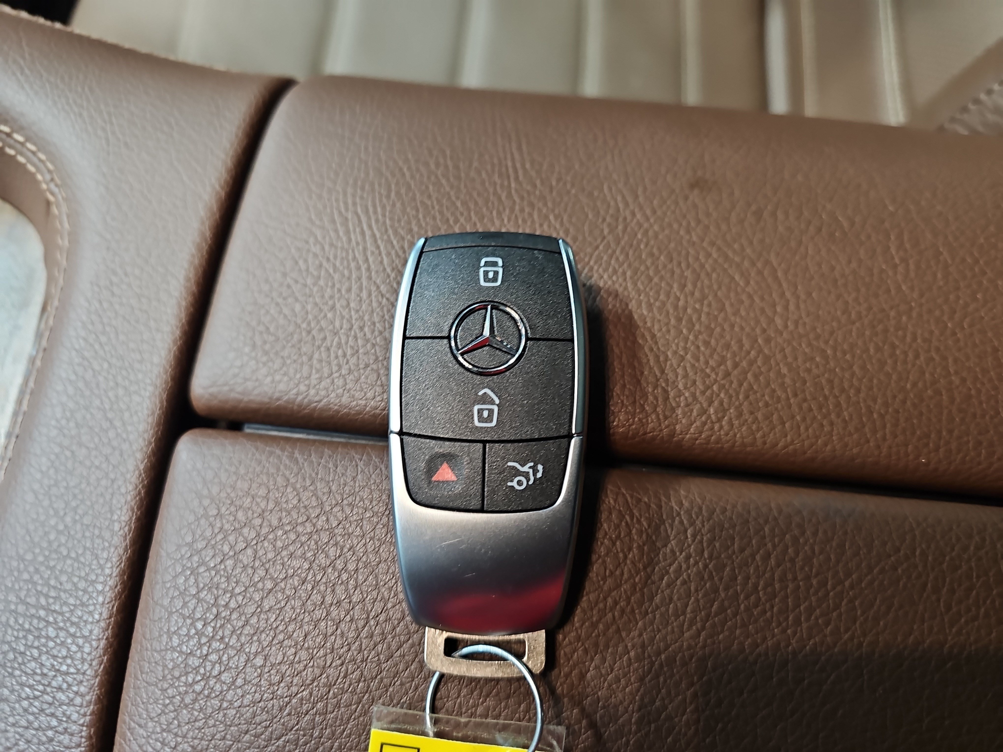 Used 2024 Mercedes-Benz GLE 450 4MATIC image 36