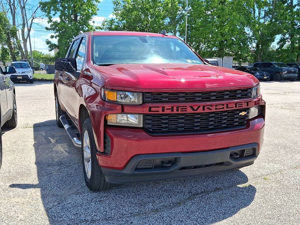 Used 2020 Chevrolet Silverado 1500 Custom w/ Custom Value Package AWD/4WD image 5