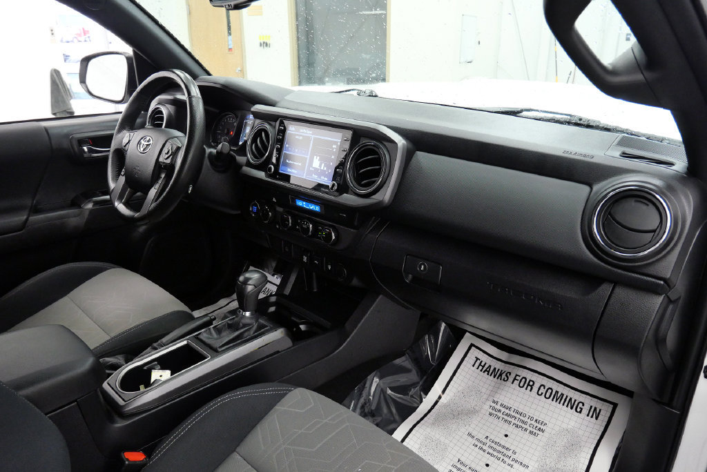 Used 2023 Toyota Tacoma TRD Sport AWD/4WD image 15