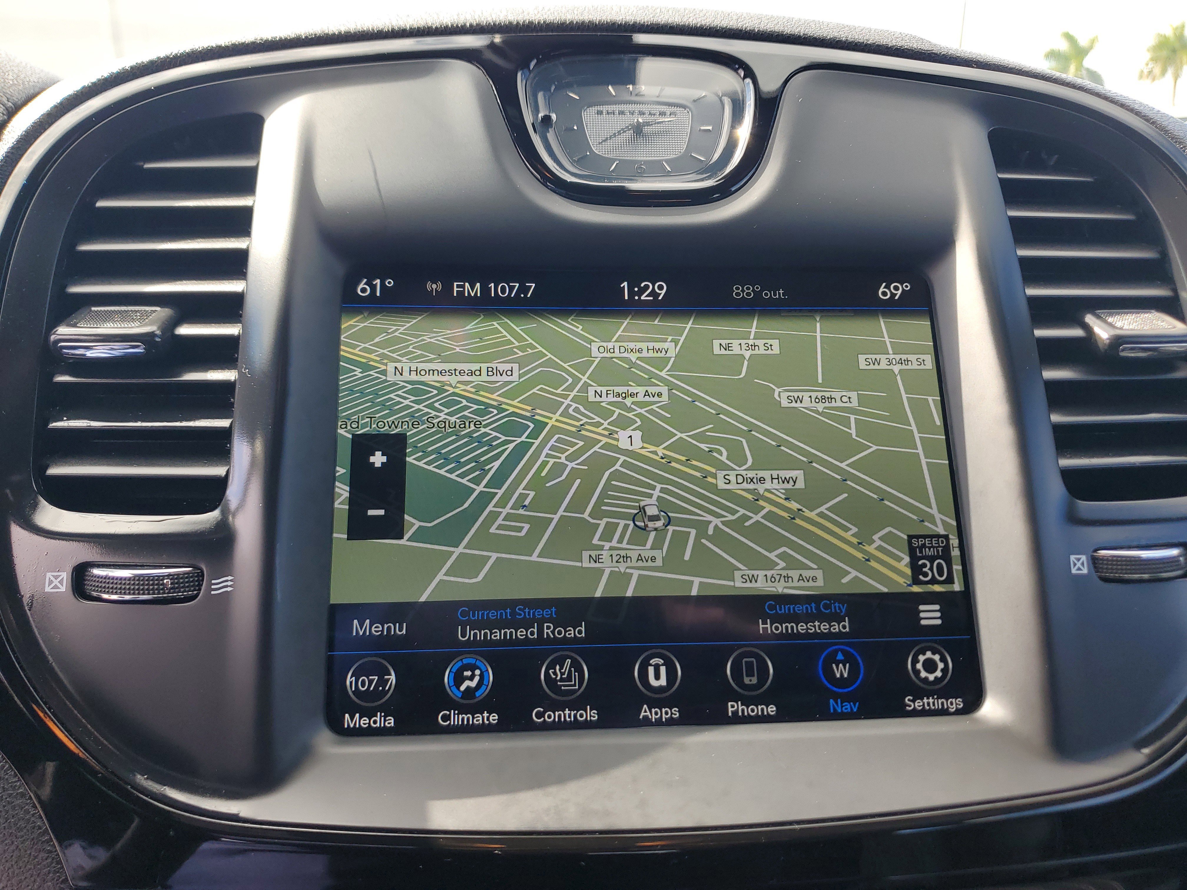 Used 2023 Chrysler 300 S image 10