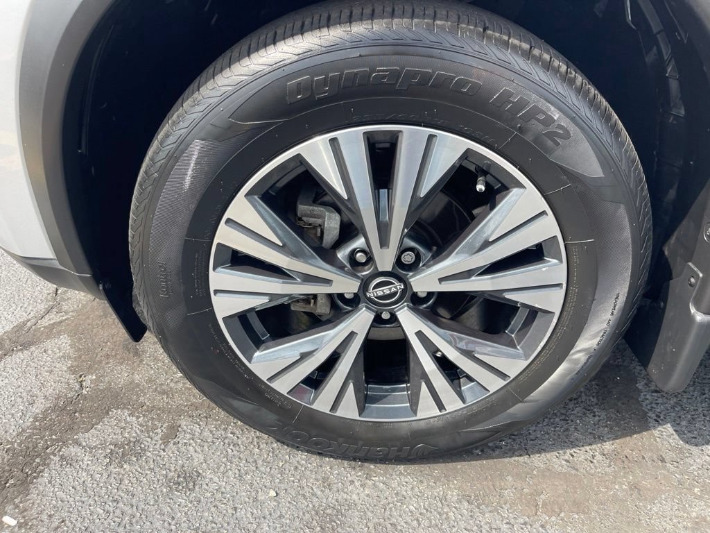 Certified 2023 Nissan Rogue SV w/ SV Premium B Package AWD/4WD image 27