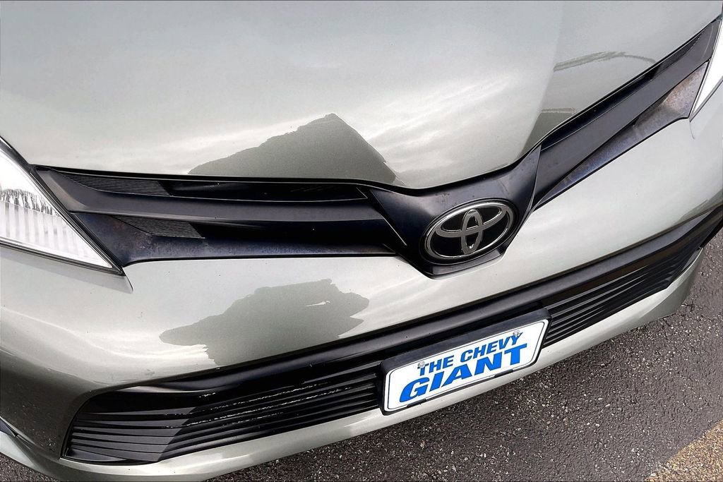 Used 2020 Toyota Sienna L image 31