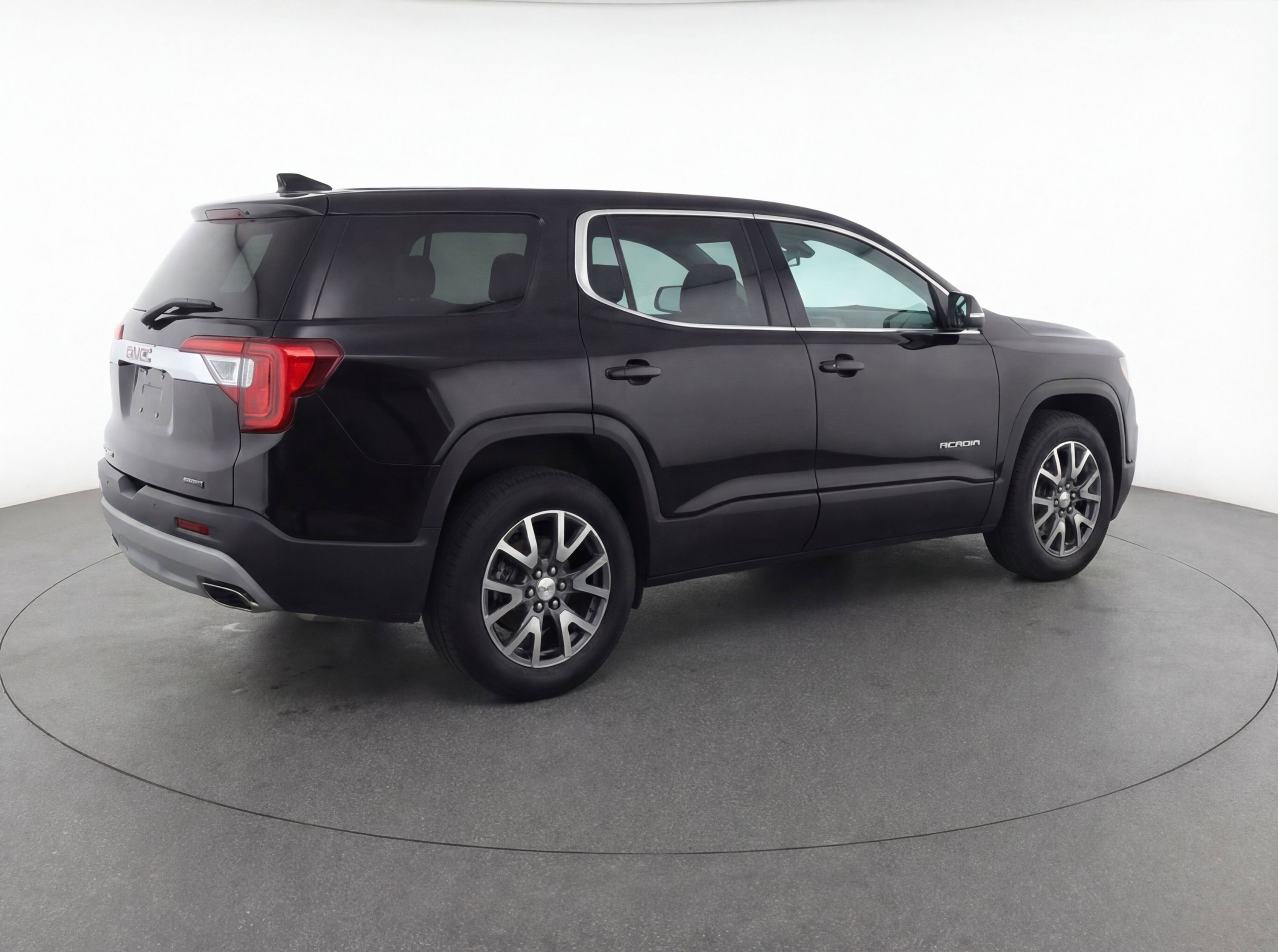 Used 2023 GMC Acadia SLT FWD image 9