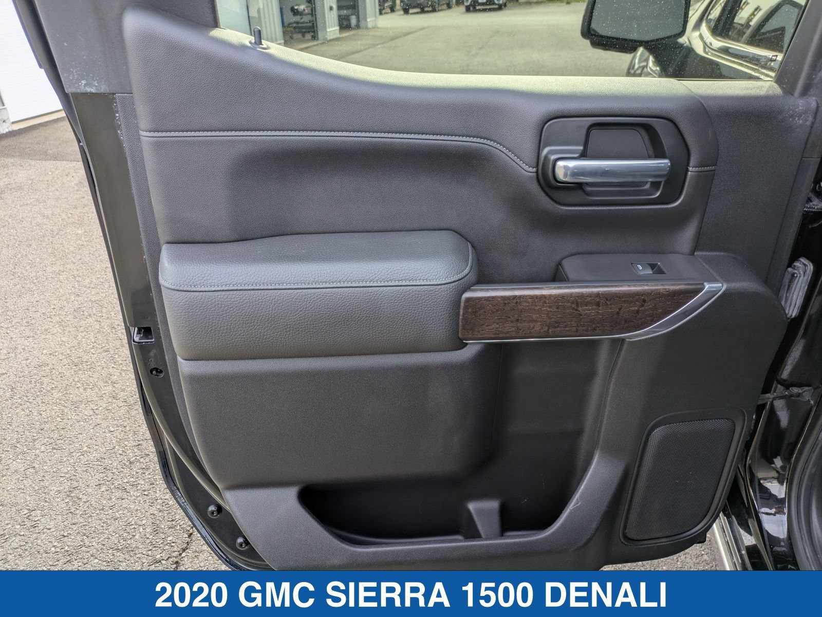 Used 2020 GMC Sierra 1500 Denali w/ Denali Ultimate Package AWD/4WD image 31