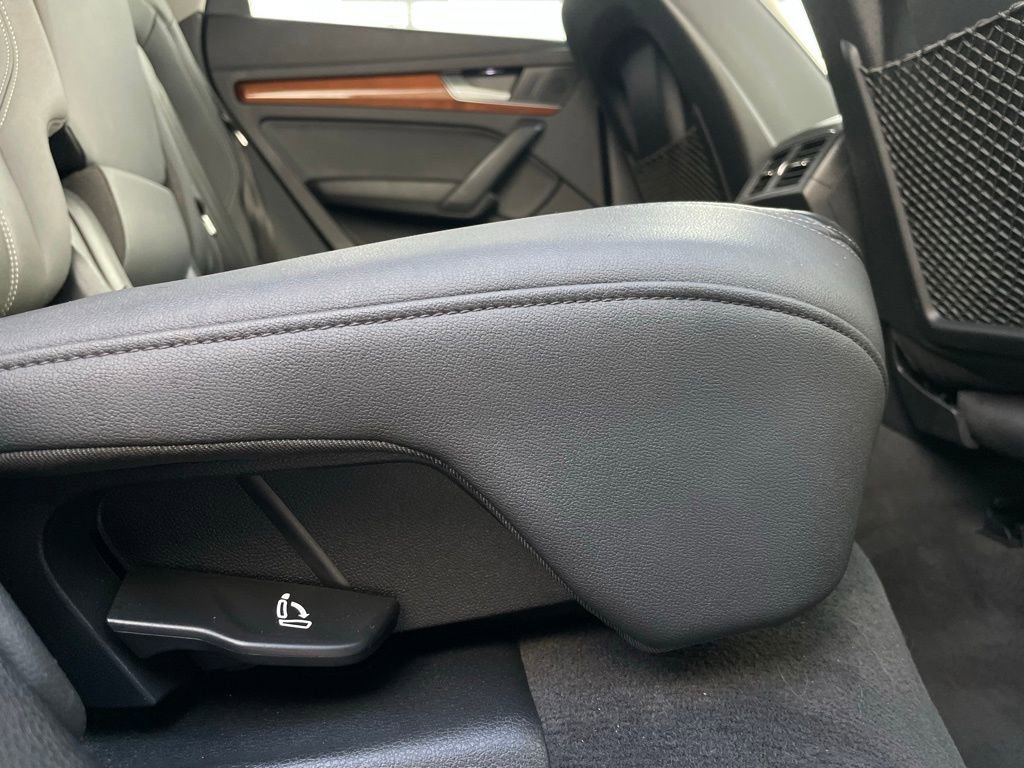 Used 2021 Audi Q5 2.0T Premium image 36