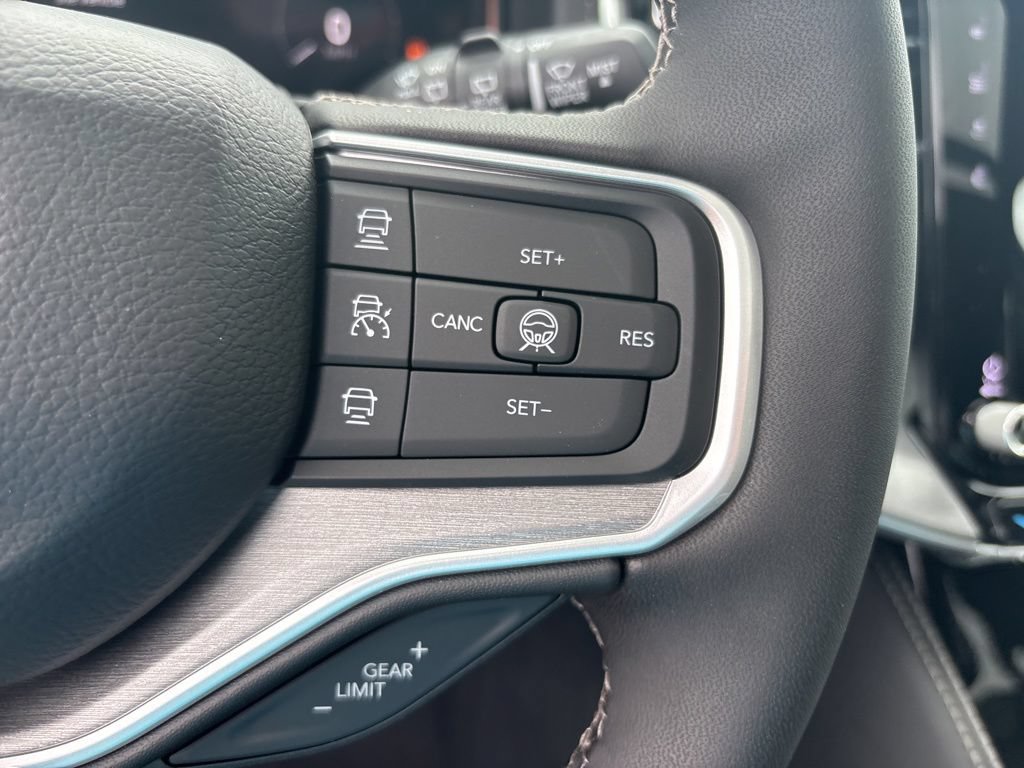 New 2026 Jeep Grand Wagoneer Limited AWD/4WD image 21