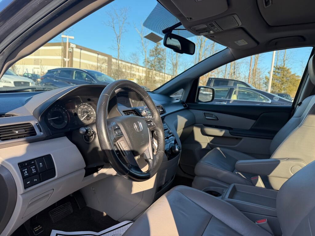 Used 2013 Honda Odyssey Touring Elite image 12