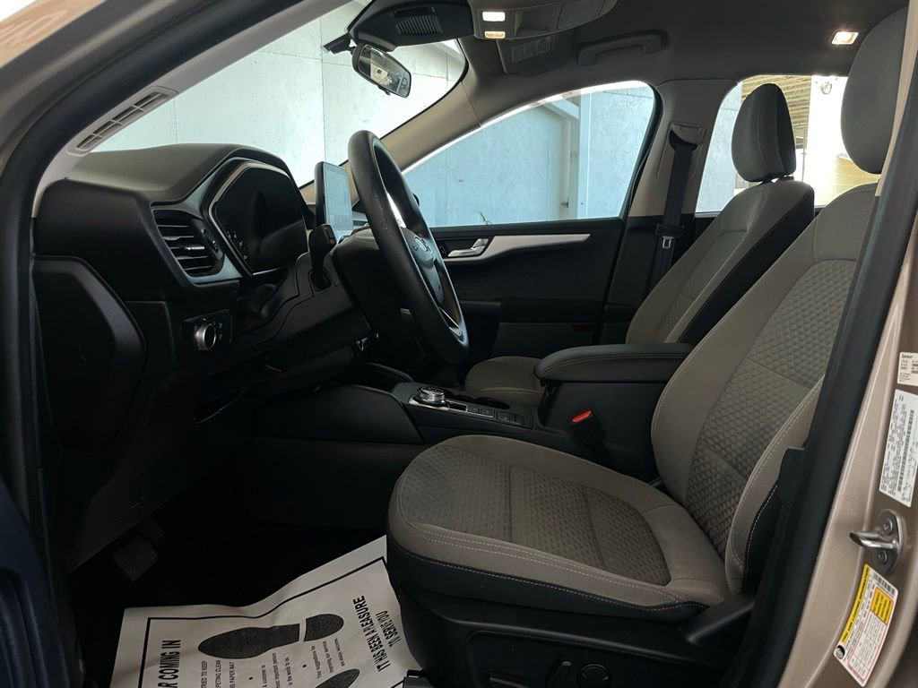 Used 2020 Ford Escape SE FWD image 12