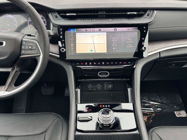 New 2027 Jeep Grand Cherokee L Limited AWD/4WD image 17