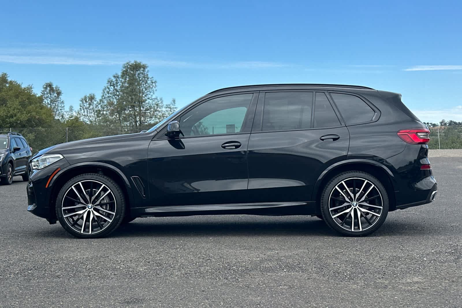 Used 2019 BMW X5 xDrive50i w/ M Sport Package AWD/4WD image 6