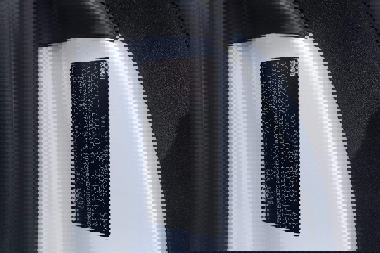 Used 2020 Jaguar F-TYPE SVR image 20