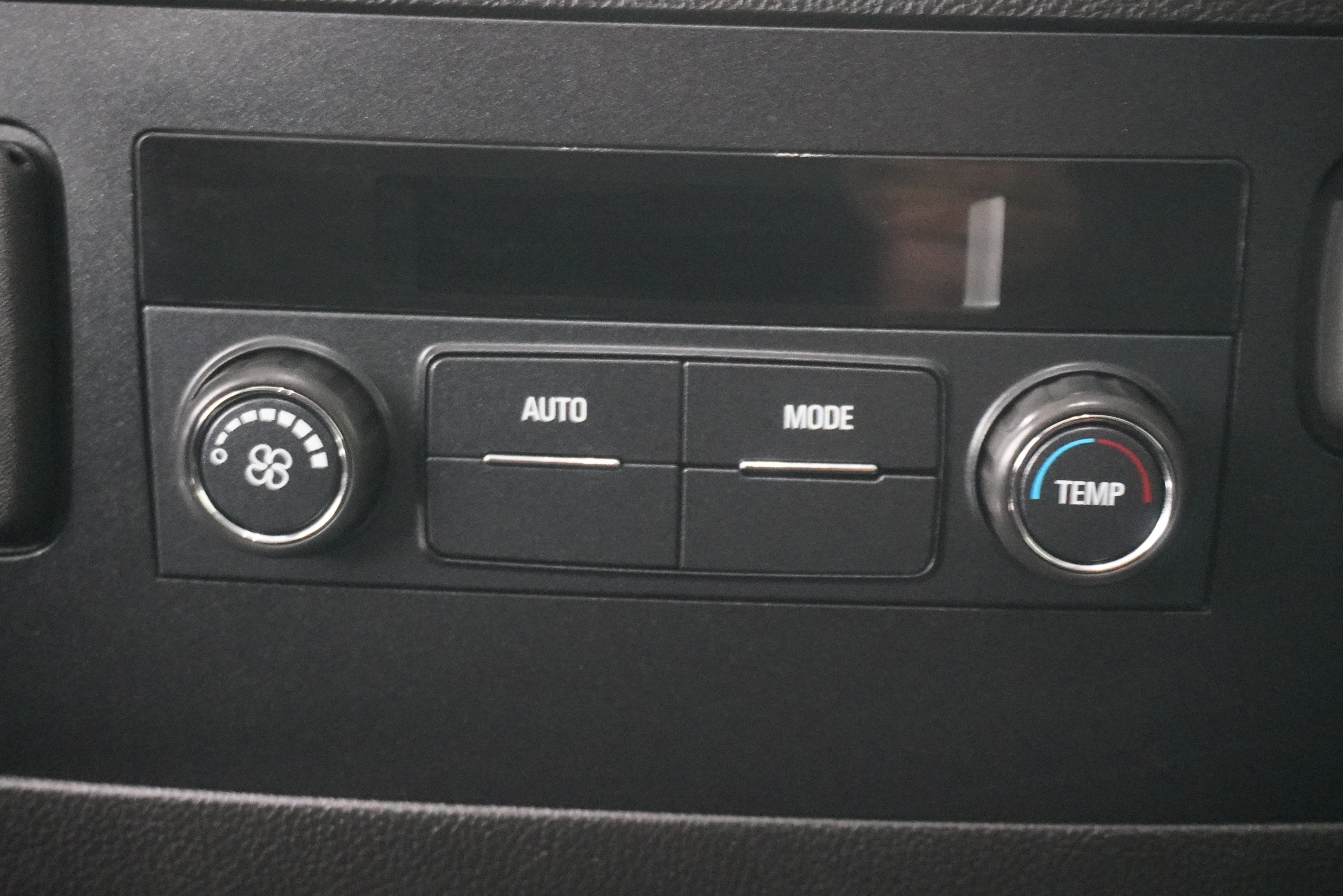 Used 2019 GMC Yukon XL SLE w/ SLE Value Package image 14