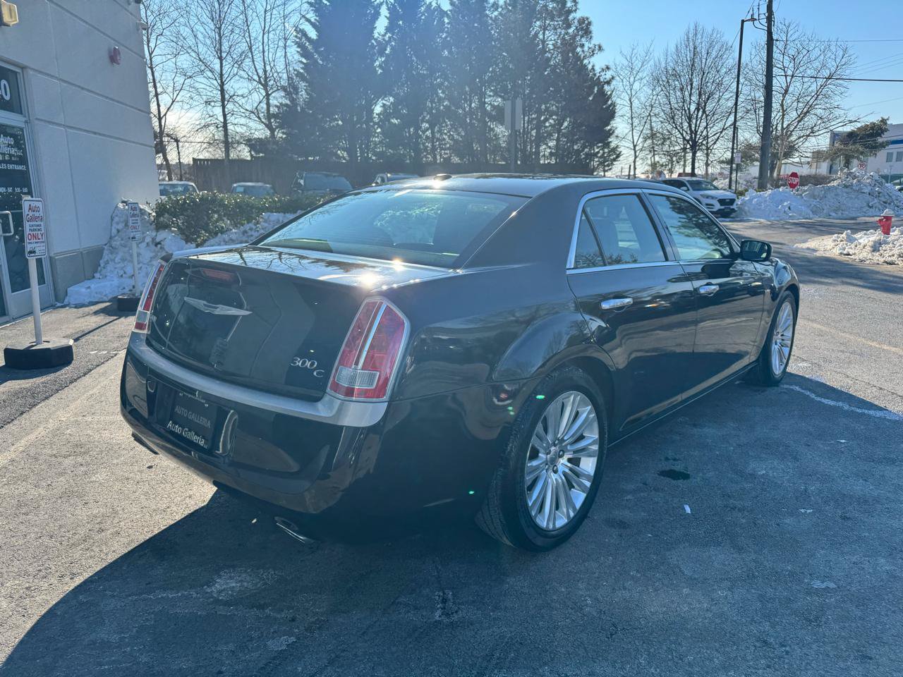 Used 2013 Chrysler 300 C w/ Beats Audio Group RWD image 5