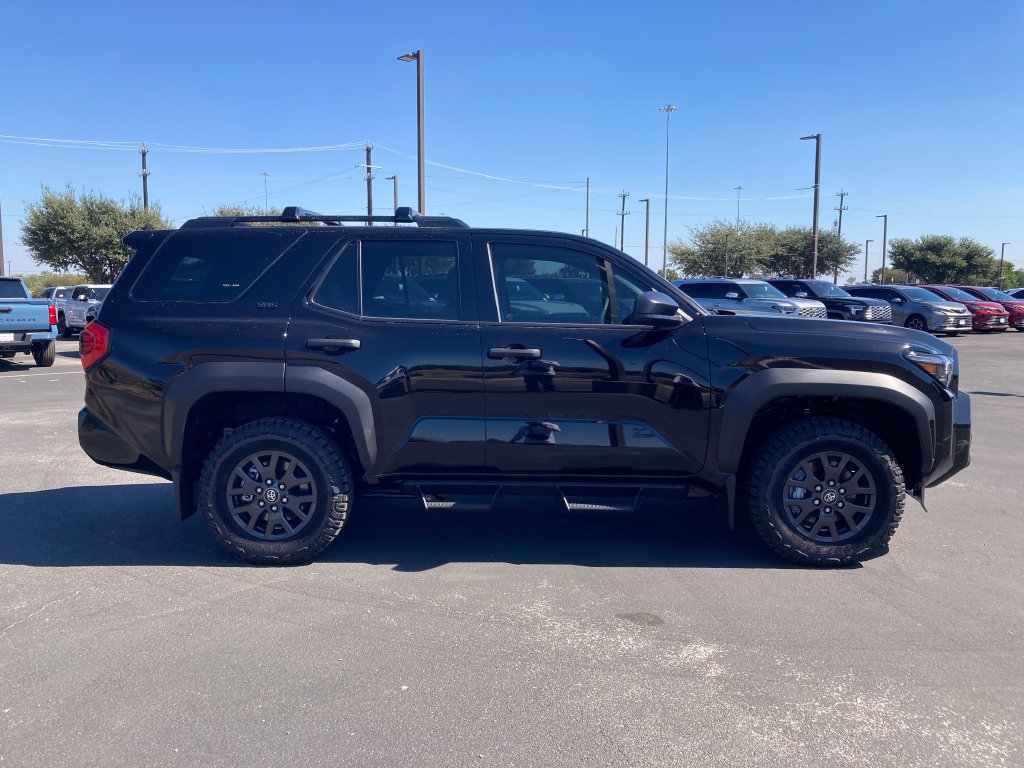 New 2026 Toyota 4Runner SR5 AWD/4WD image 4