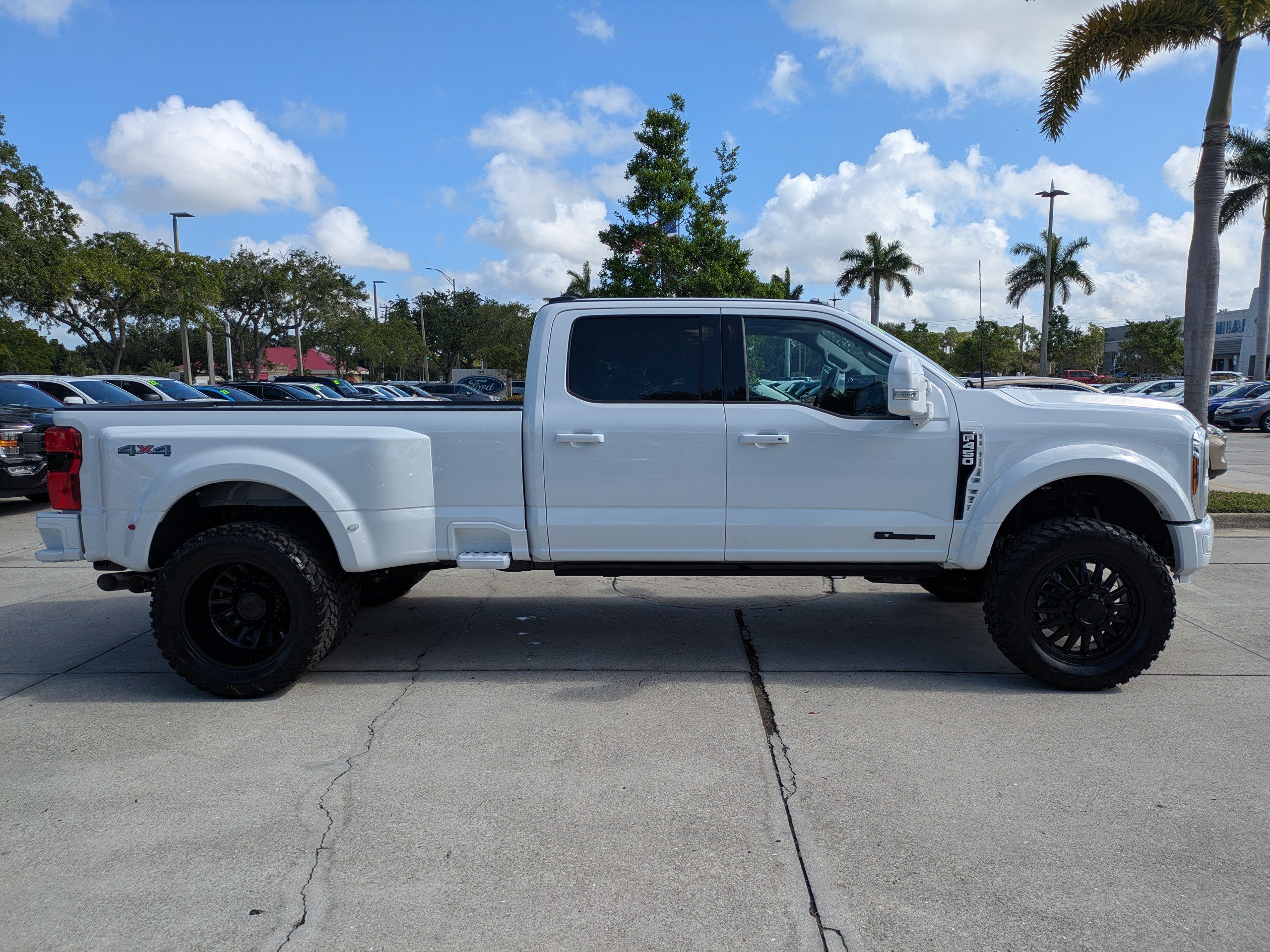 Used 2026 Ford F450 Lariat AWD/4WD image 3