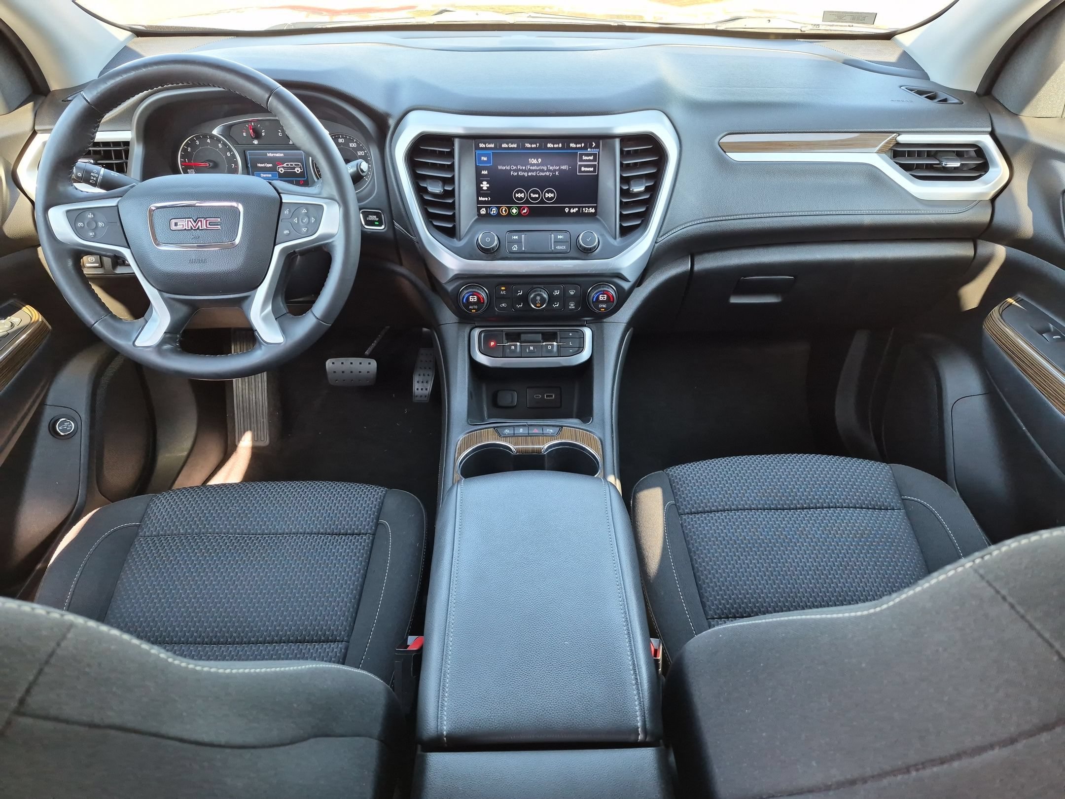 Used 2020 GMC Acadia SLE w/ Driver Convenience Package FWD image 20