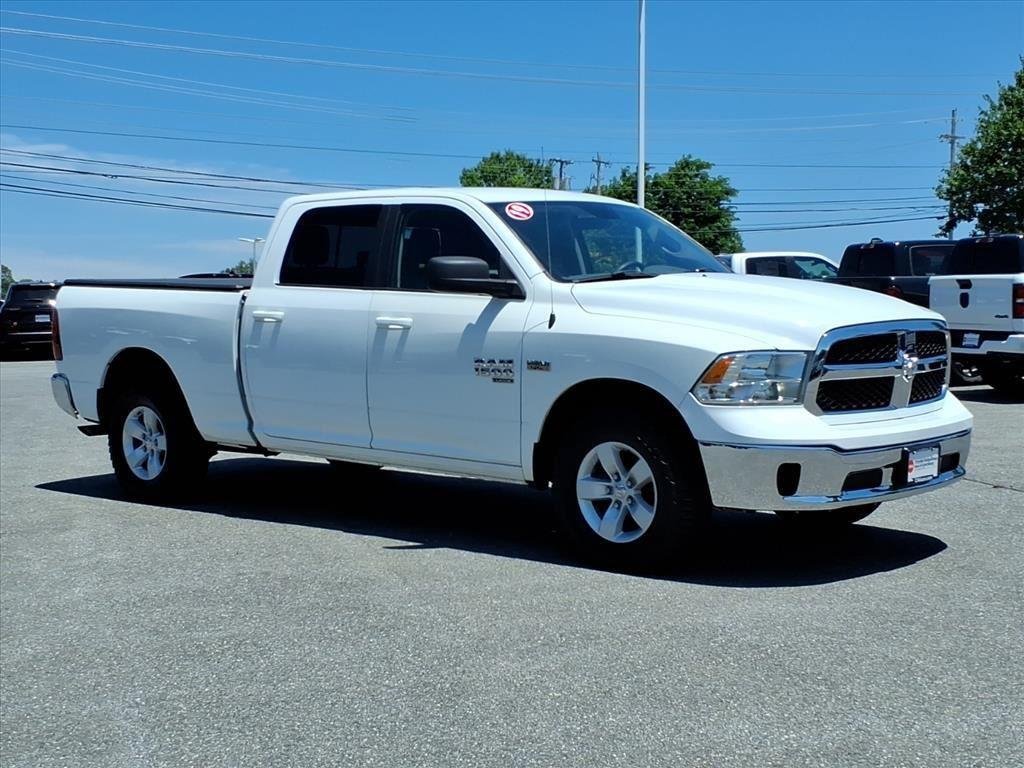 Used 2019 RAM 1500 Classic SLT AWD/4WD image 2