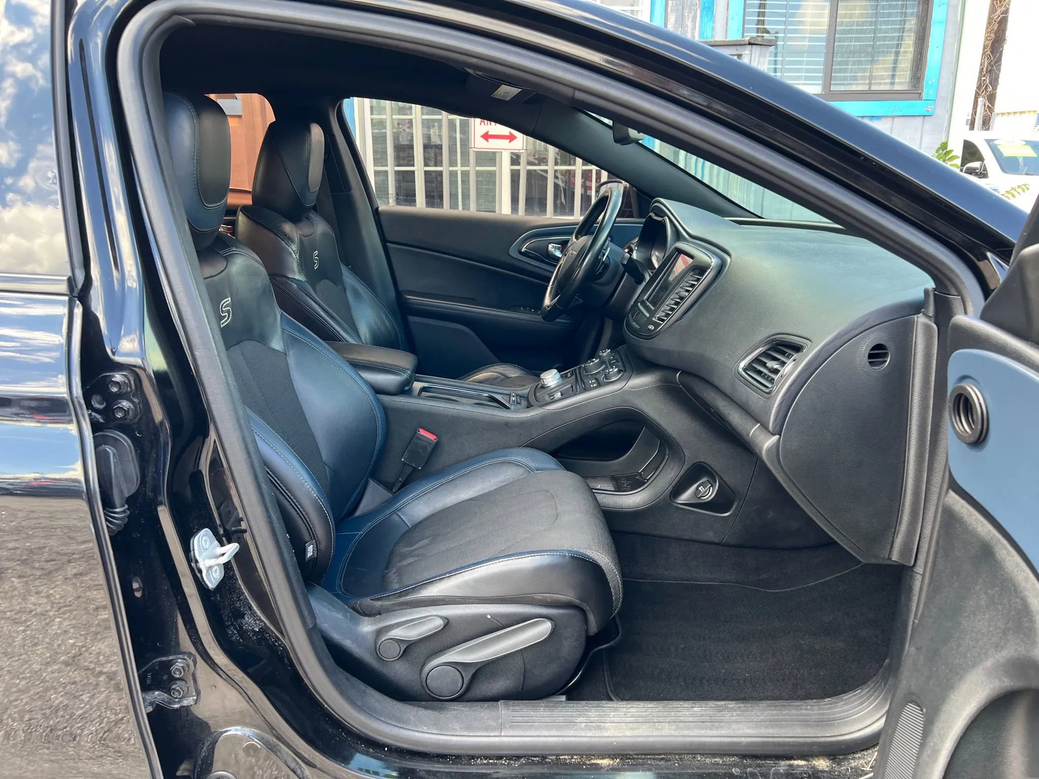 Used 2015 Chrysler 200 S w/ Navigation & Sound Group I image 12