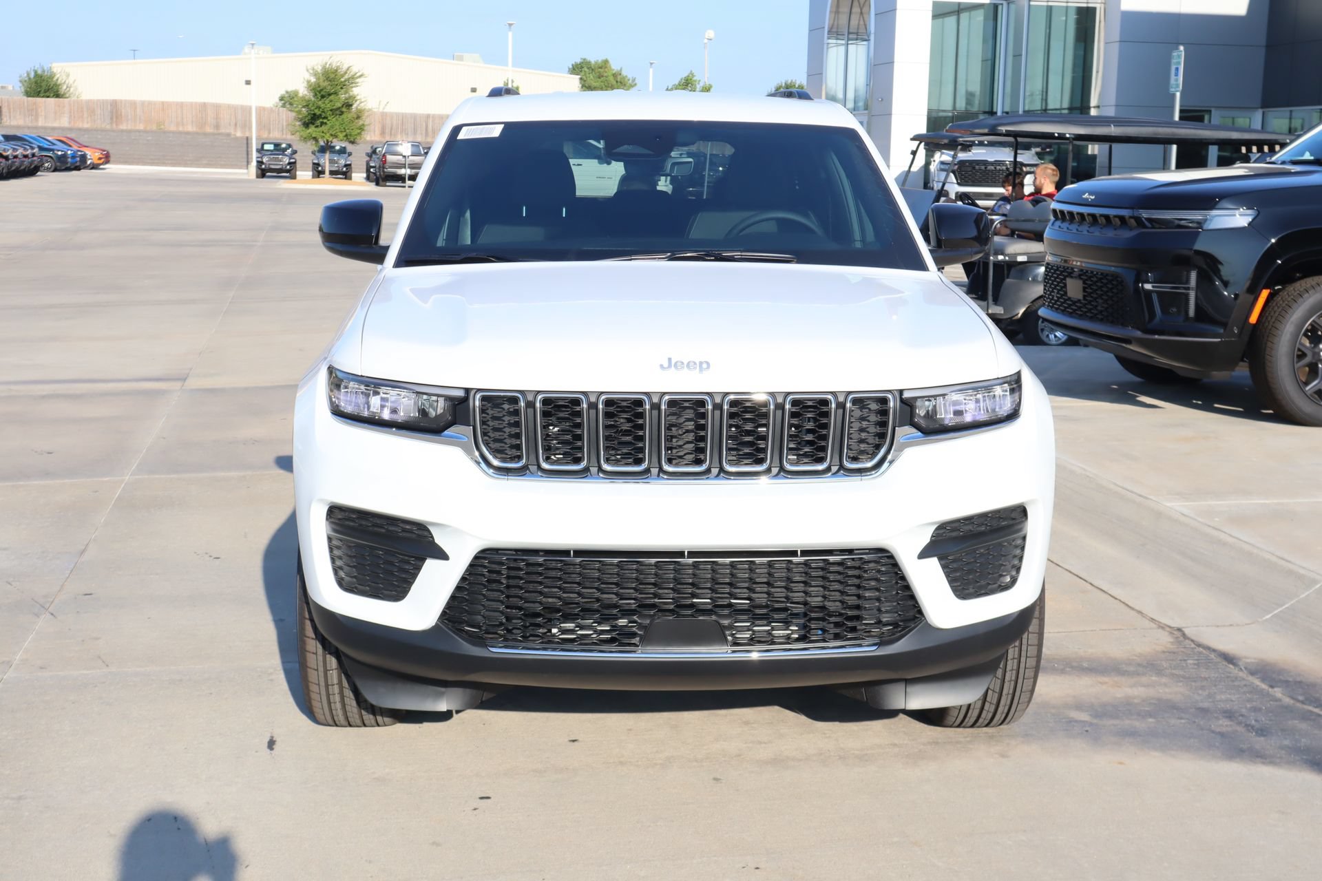 New 2026 Jeep Grand Cherokee Laredo AWD/4WD image 8