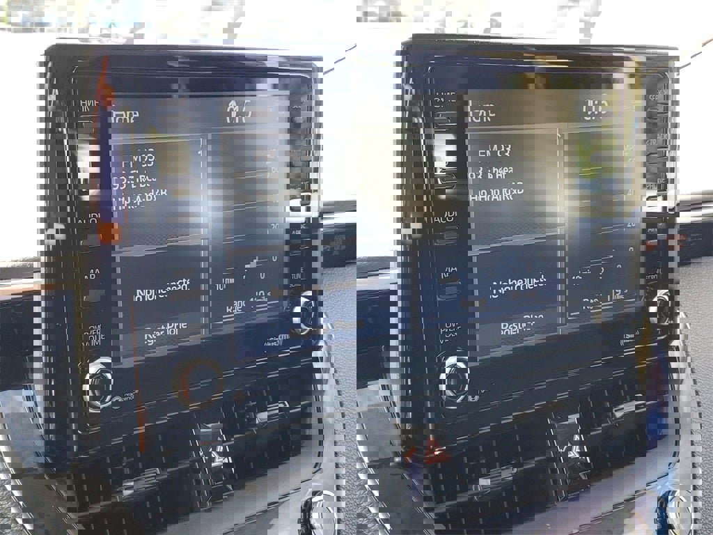 Used 2022 Toyota Corolla LE image 24