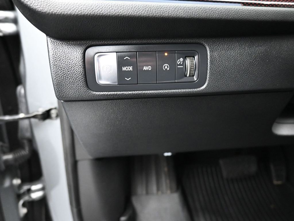 Used 2025 Chevrolet Traverse Z71 w/ Driver Confidence Package image 9