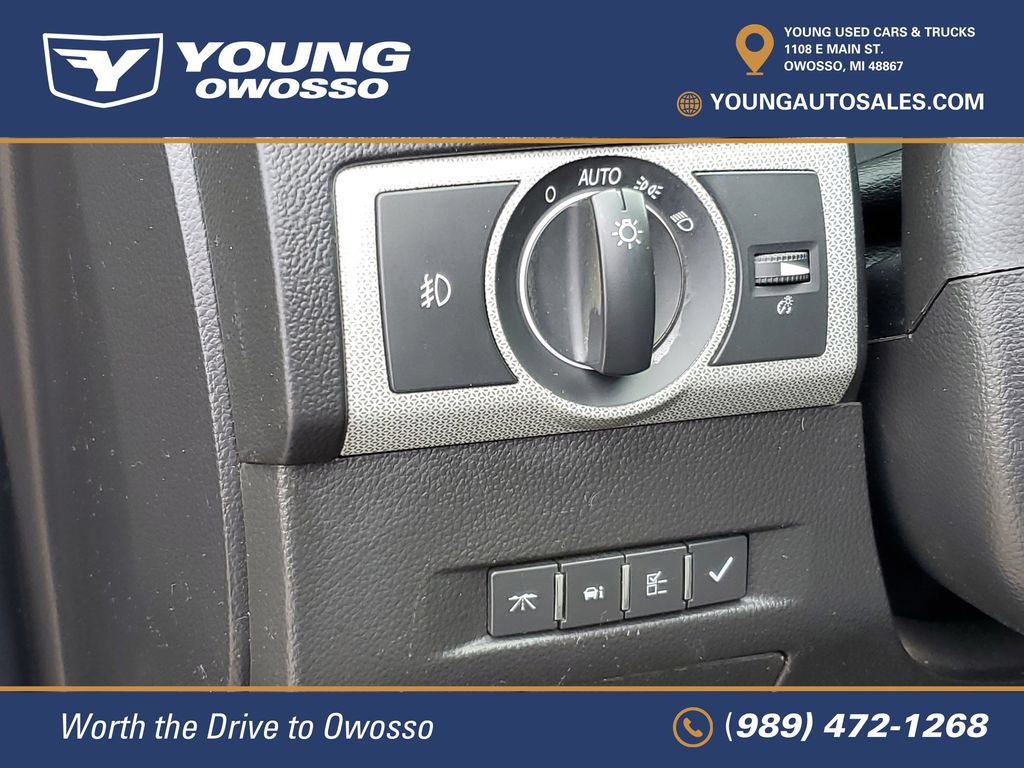 Used 2012 Chevrolet Captiva Sport LT FWD image 9