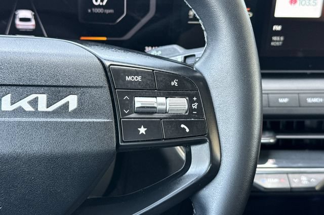 Certified 2025 Kia K4 EX FWD image 30