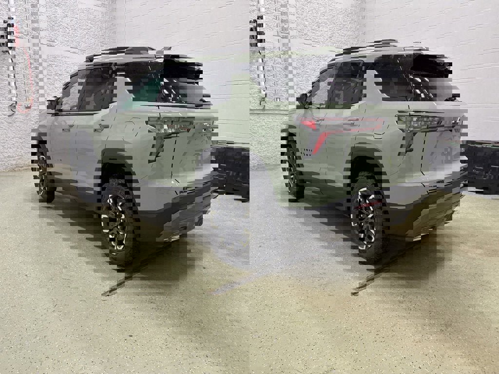 New 2026 Chevrolet Equinox ACTIV w/ Convenience Package III image 5