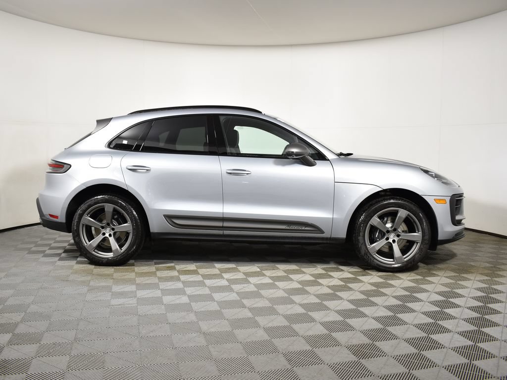 Used 2026 Porsche Macan AWD/4WD image 8