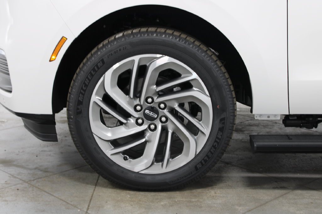 New 2026 Lincoln Navigator L Reserve AWD/4WD image 21