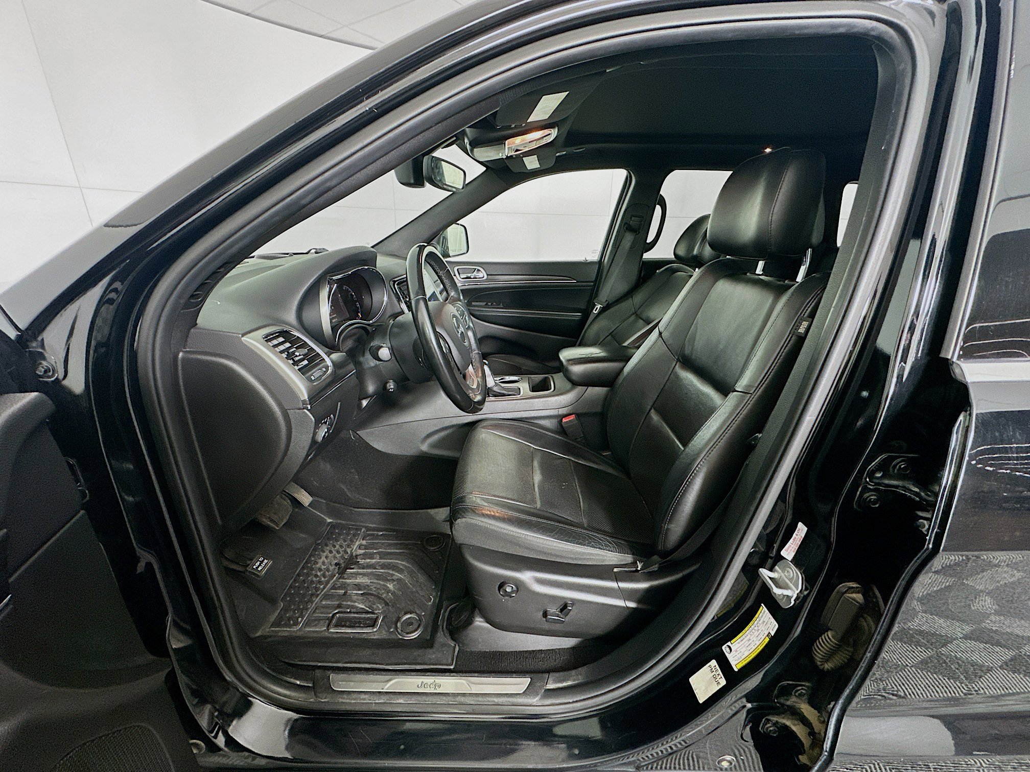 Used 2019 Jeep Grand Cherokee Limited w/ Luxury Group II RWD image 13