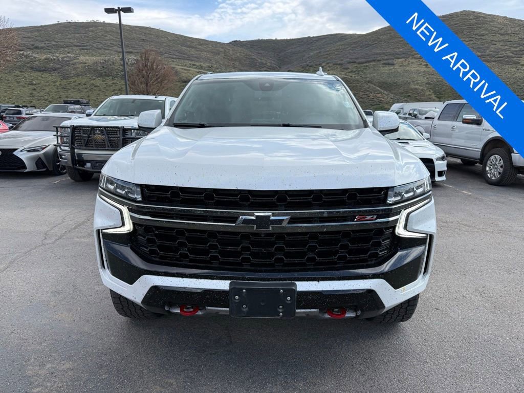 Used 2022 Chevrolet Tahoe Z71 w/ Luxury Package AWD/4WD image 2